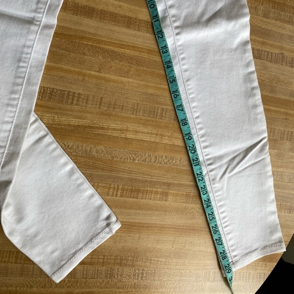 White SO Jeans Like New Kohl’s Junior Brand - Picture 4 of 7